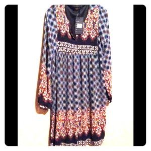 Dress with sleeves.  Bohemian style